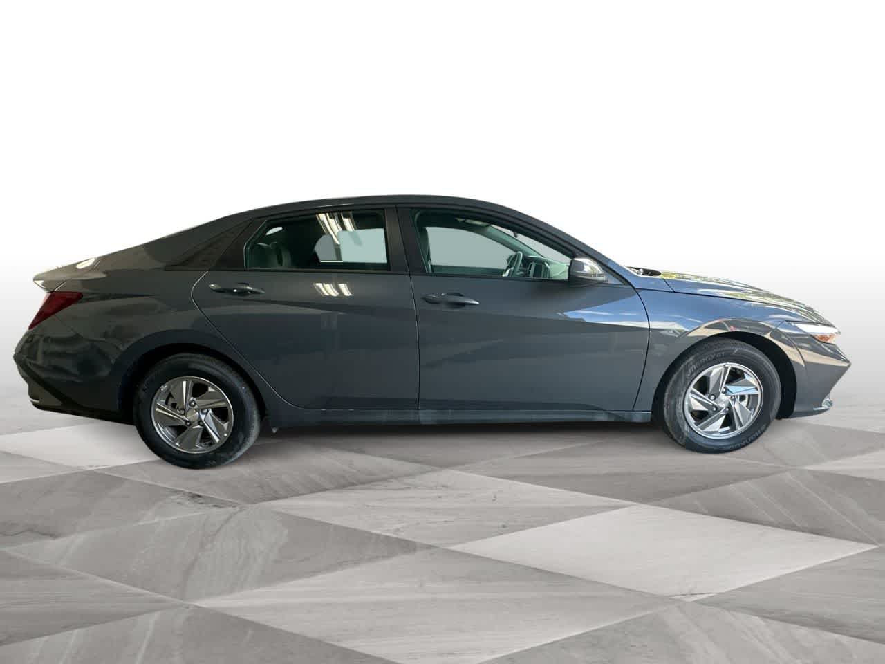 Thumbnail: 2025 Hyundai Elantra - 9