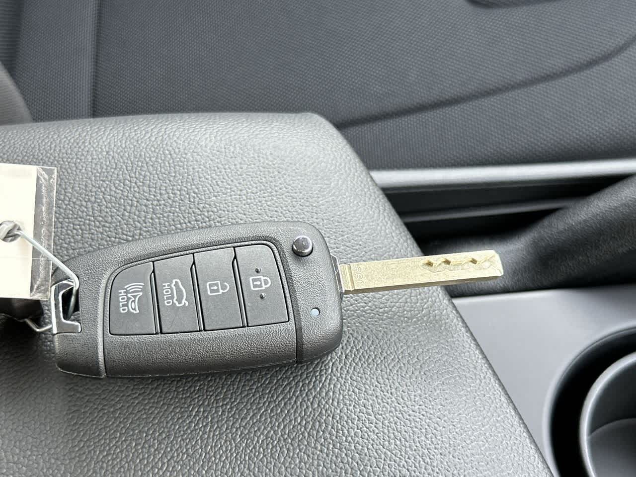 Thumbnail: 2025 Hyundai Elantra - 28