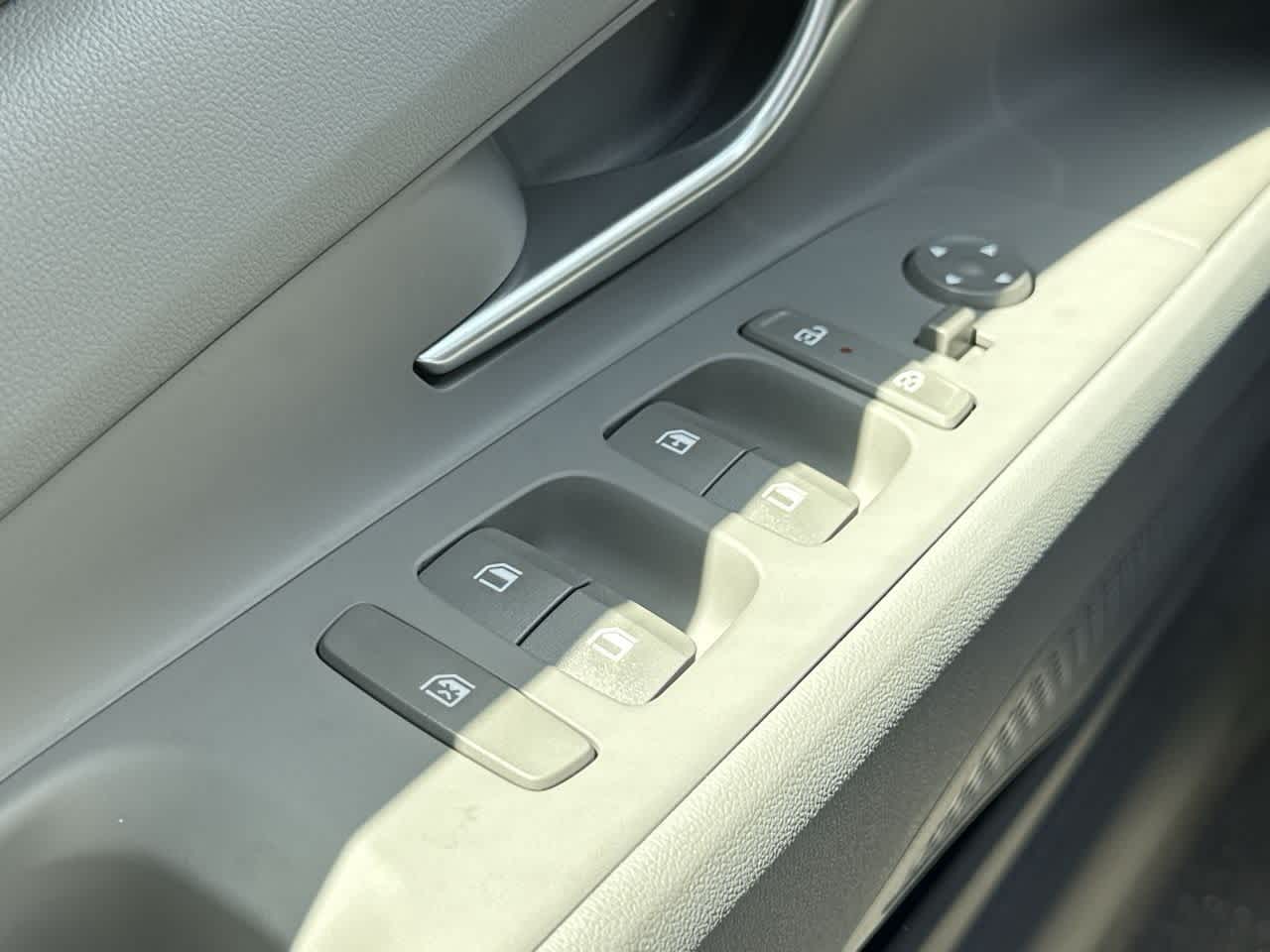 Thumbnail: 2025 Hyundai Elantra - 17