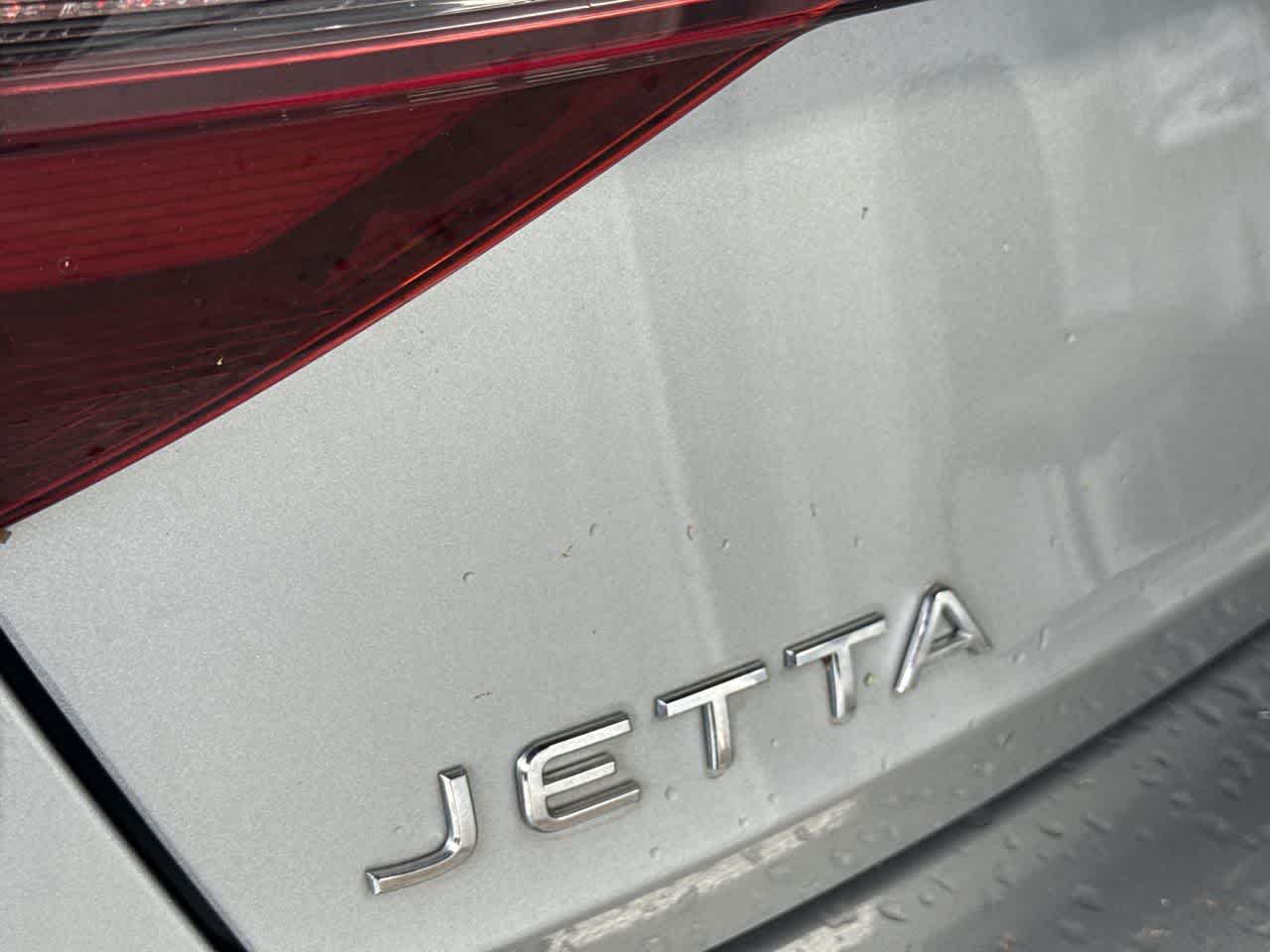 Thumbnail: 2022 Volkswagen Jetta - 10