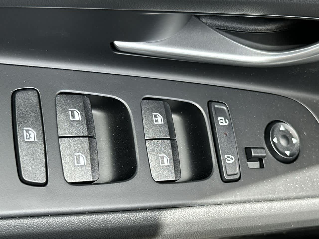 Thumbnail: 2025 Hyundai Elantra - 17