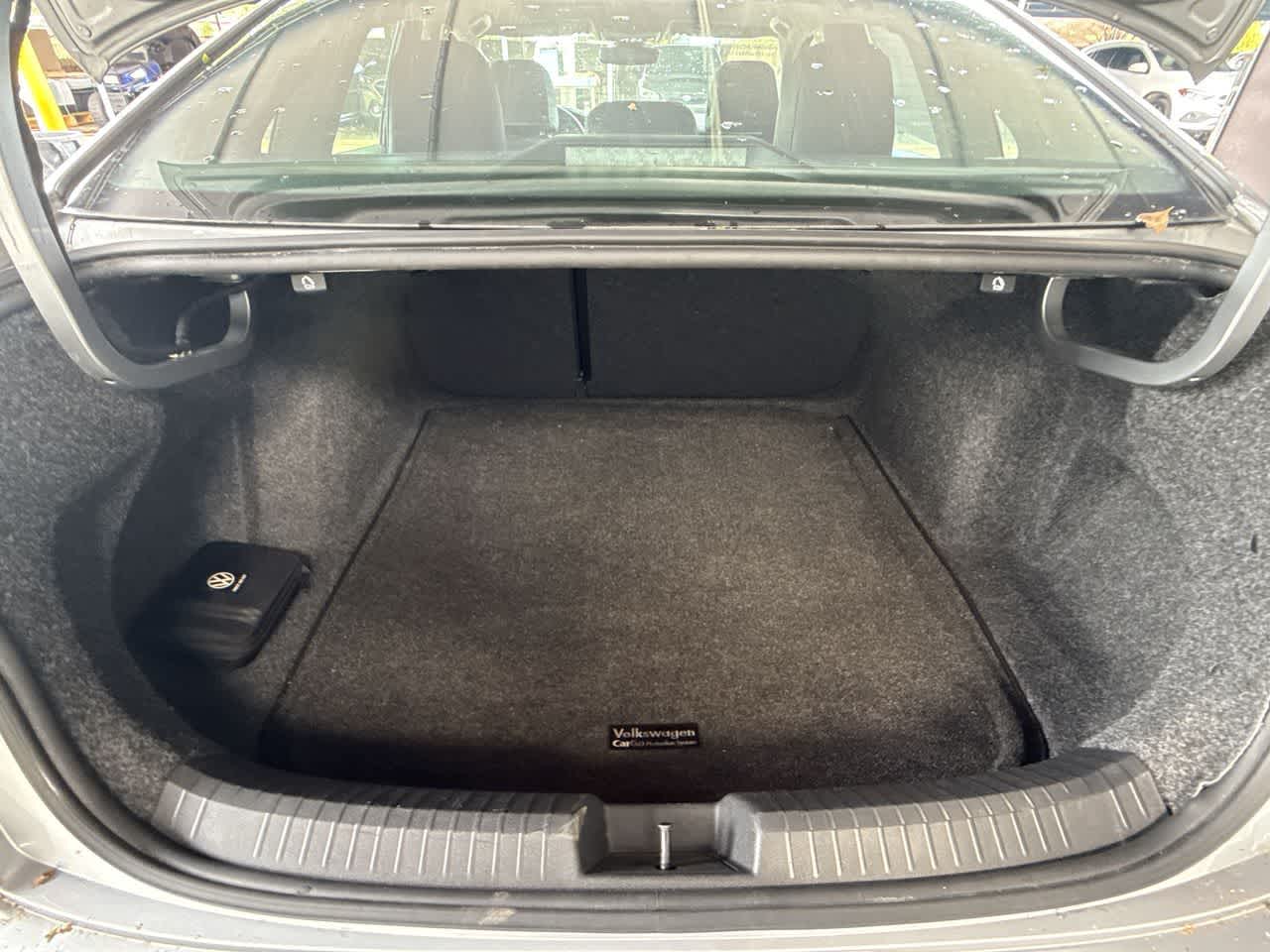 Thumbnail: 2022 Volkswagen Jetta - 25