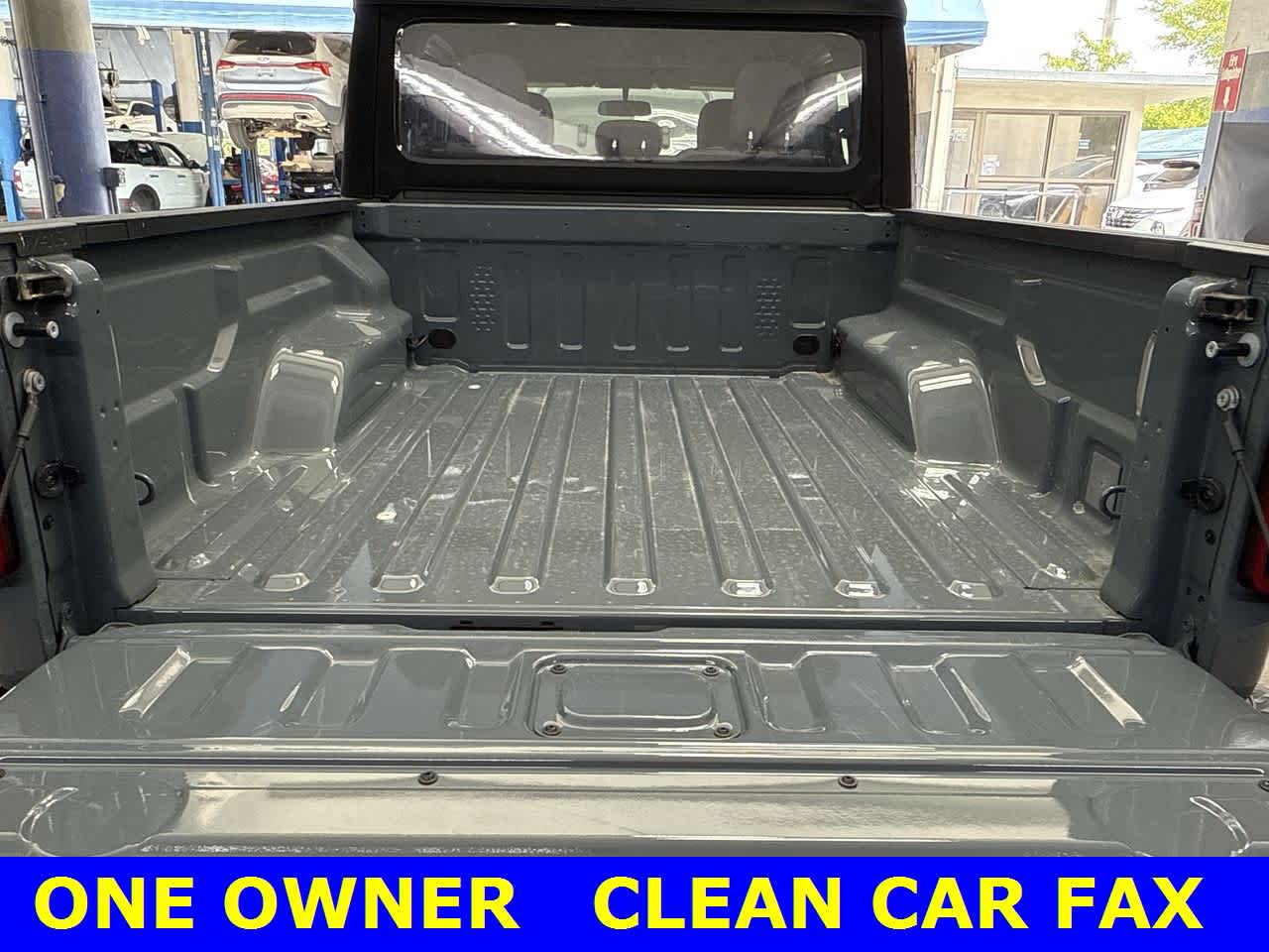 Thumbnail: 2024 Jeep Gladiator - 25