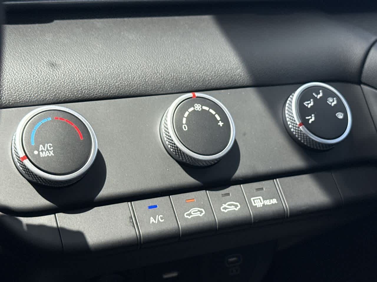 Thumbnail: 2025 Hyundai Elantra - 20