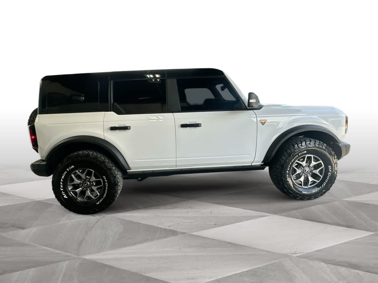 Thumbnail: 2025 Ford Bronco - 9
