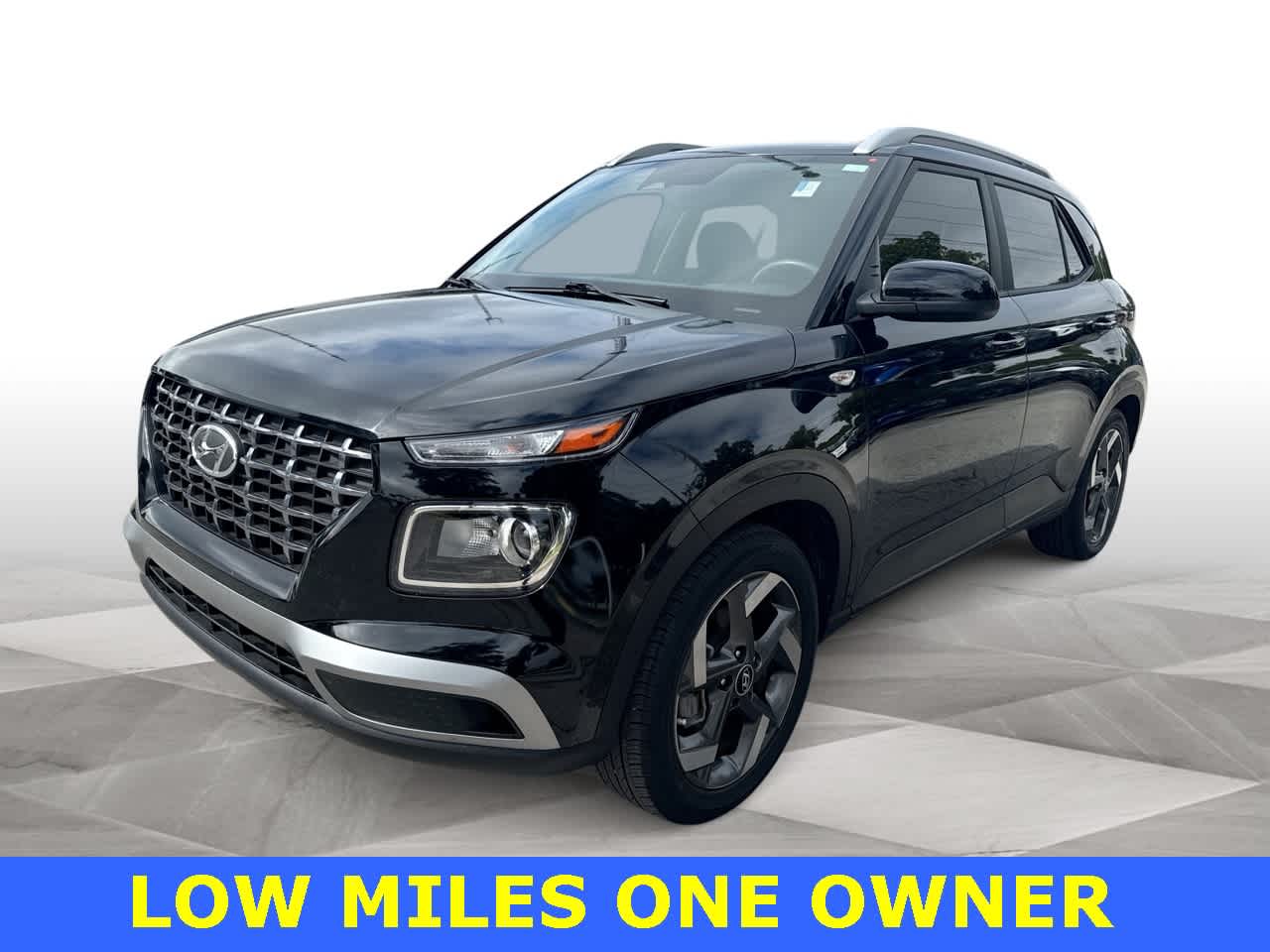 2023 Hyundai Venue SEL -
                  Miami, FL