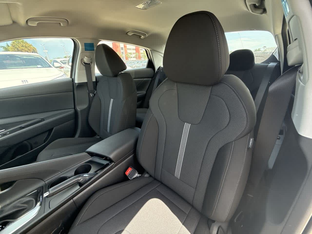 Thumbnail: 2025 Hyundai Elantra - 14