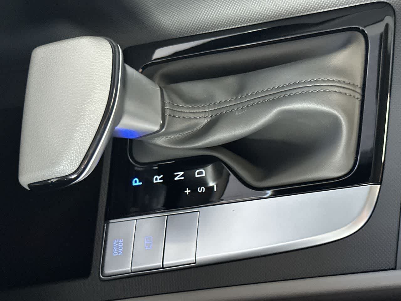 Thumbnail: 2025 Hyundai Elantra - 21