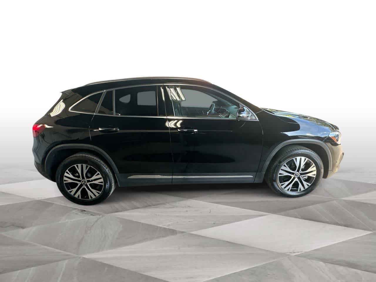 Thumbnail: 2025 Mercedes-Benz GLA - 9