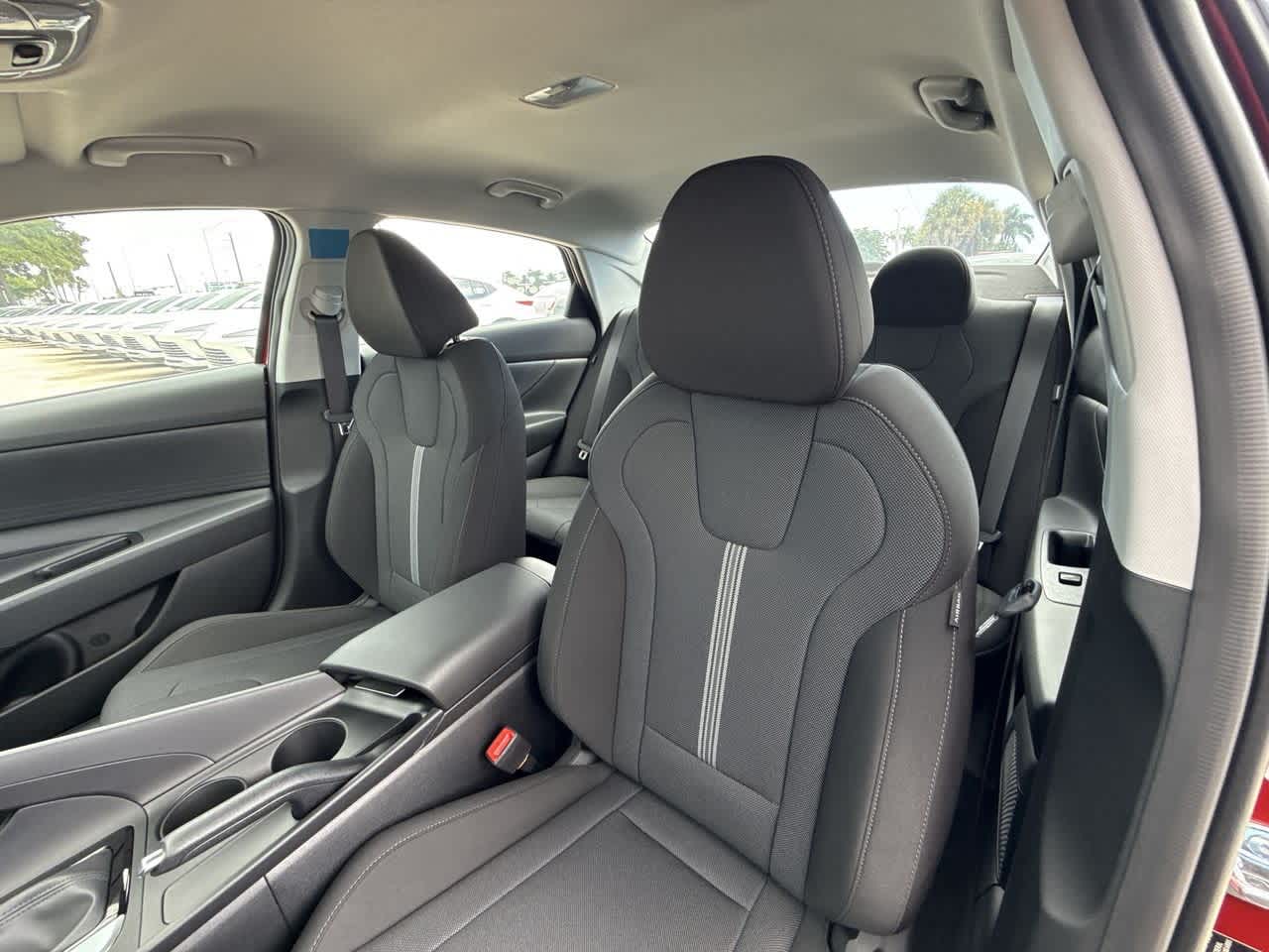 Thumbnail: 2025 Hyundai Elantra - 14