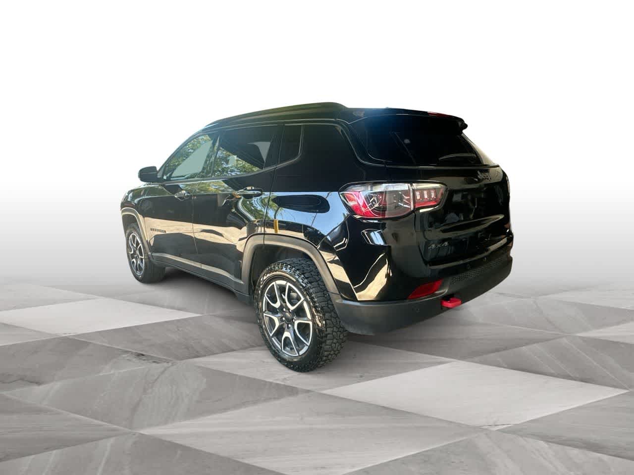 Thumbnail: 2024 Jeep Compass - 6