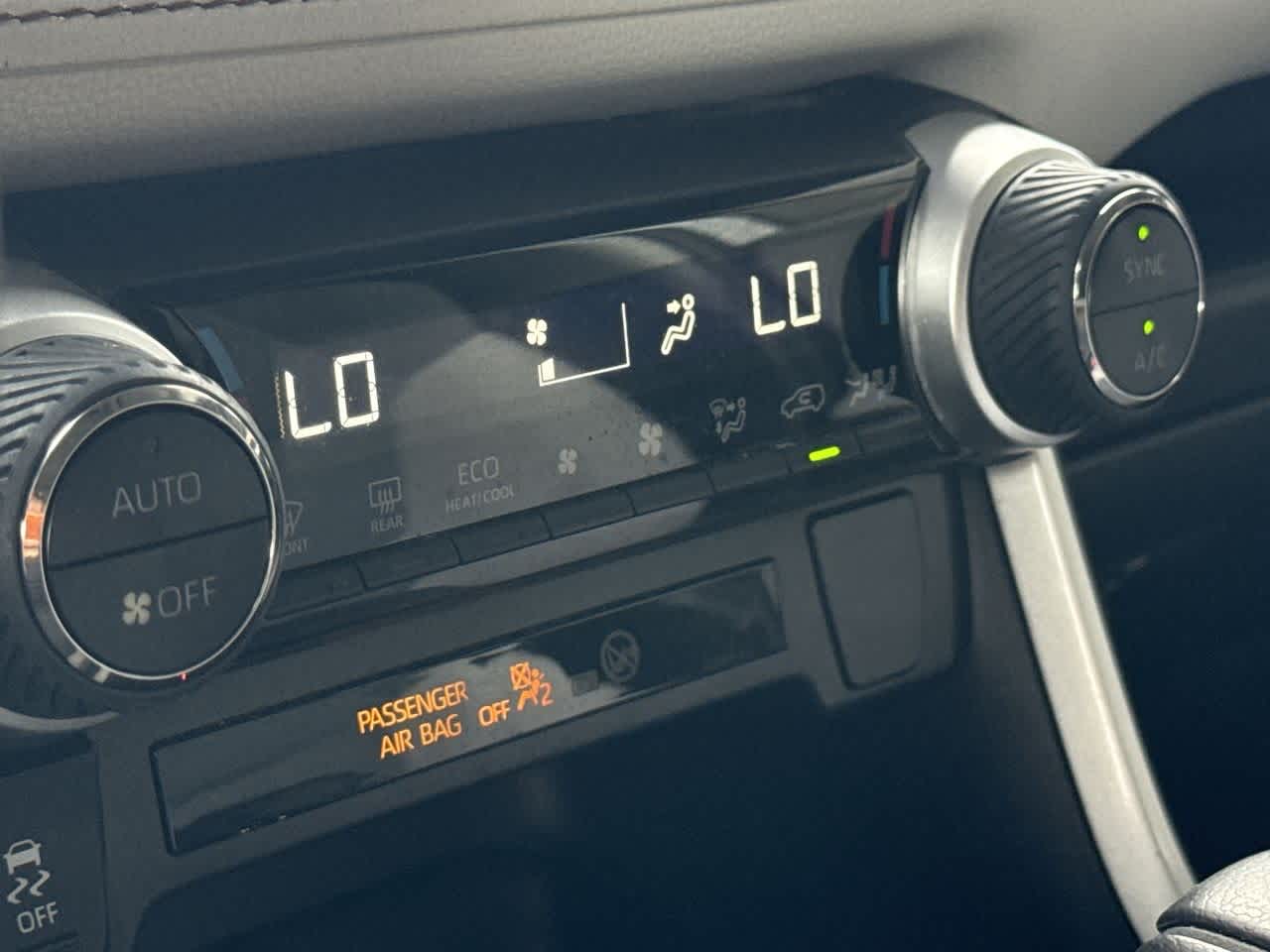 Thumbnail: 2022 Toyota RAV4 - 20