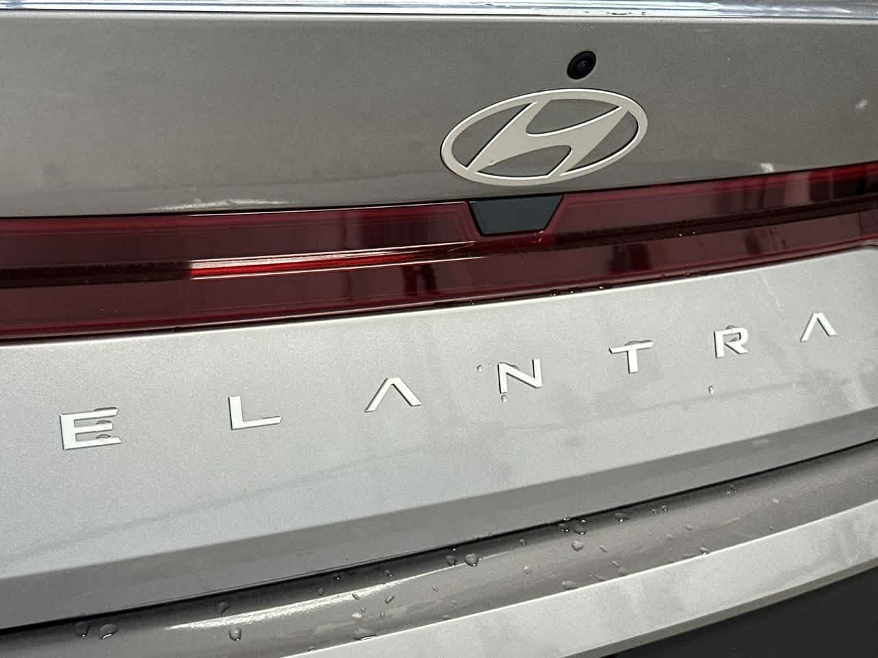 Thumbnail: 2025 Hyundai Elantra - 10