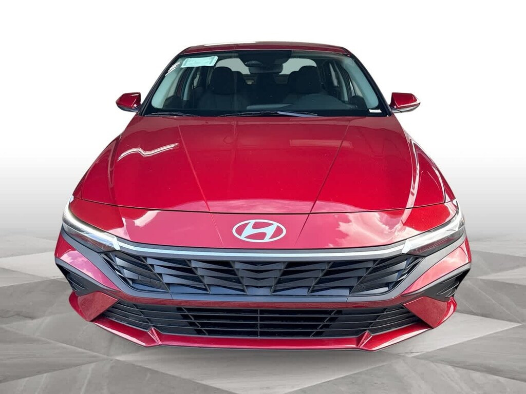 New 2025 Hyundai Elantra SE Sedan