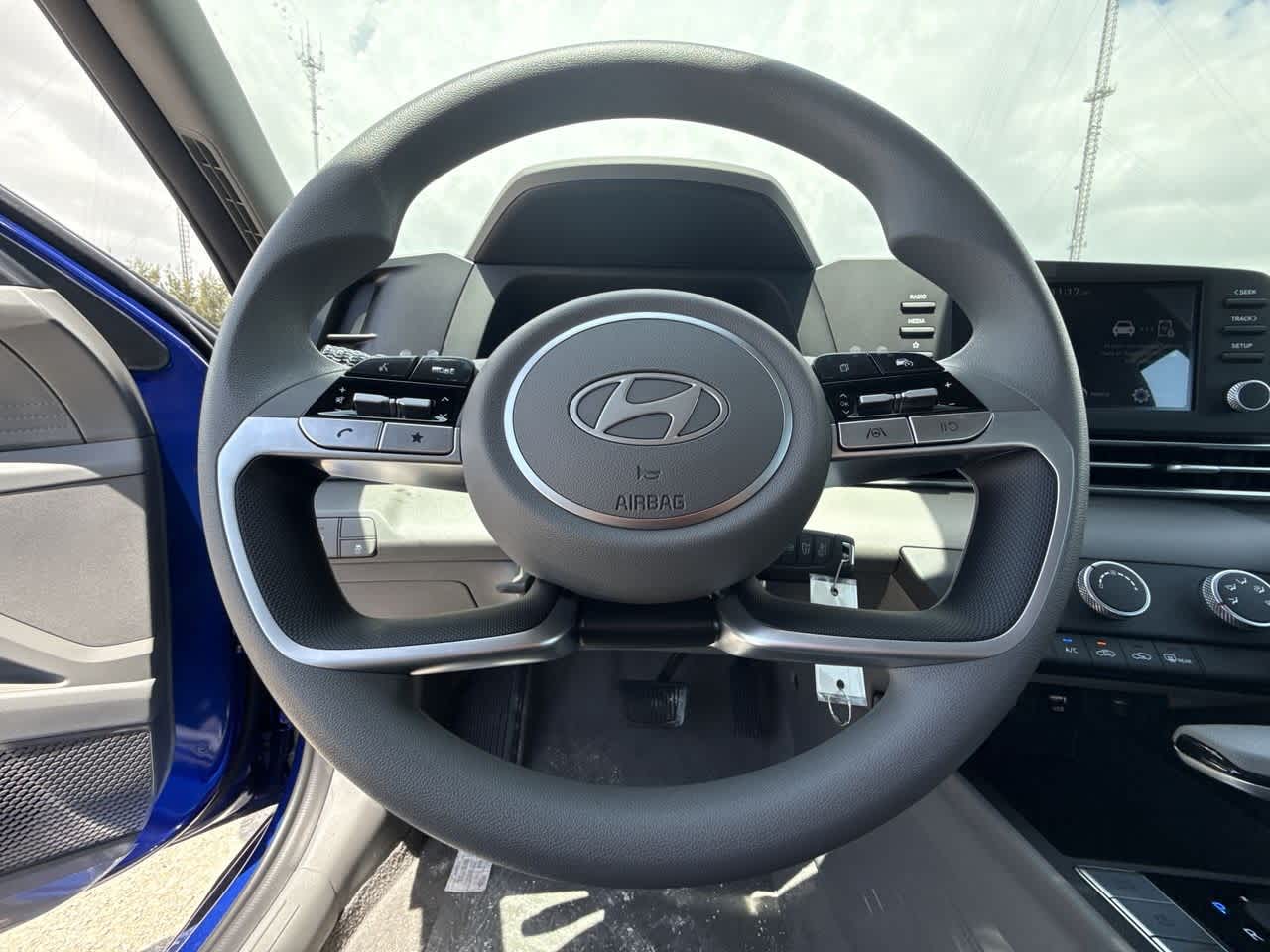 Thumbnail: 2025 Hyundai Elantra - 15