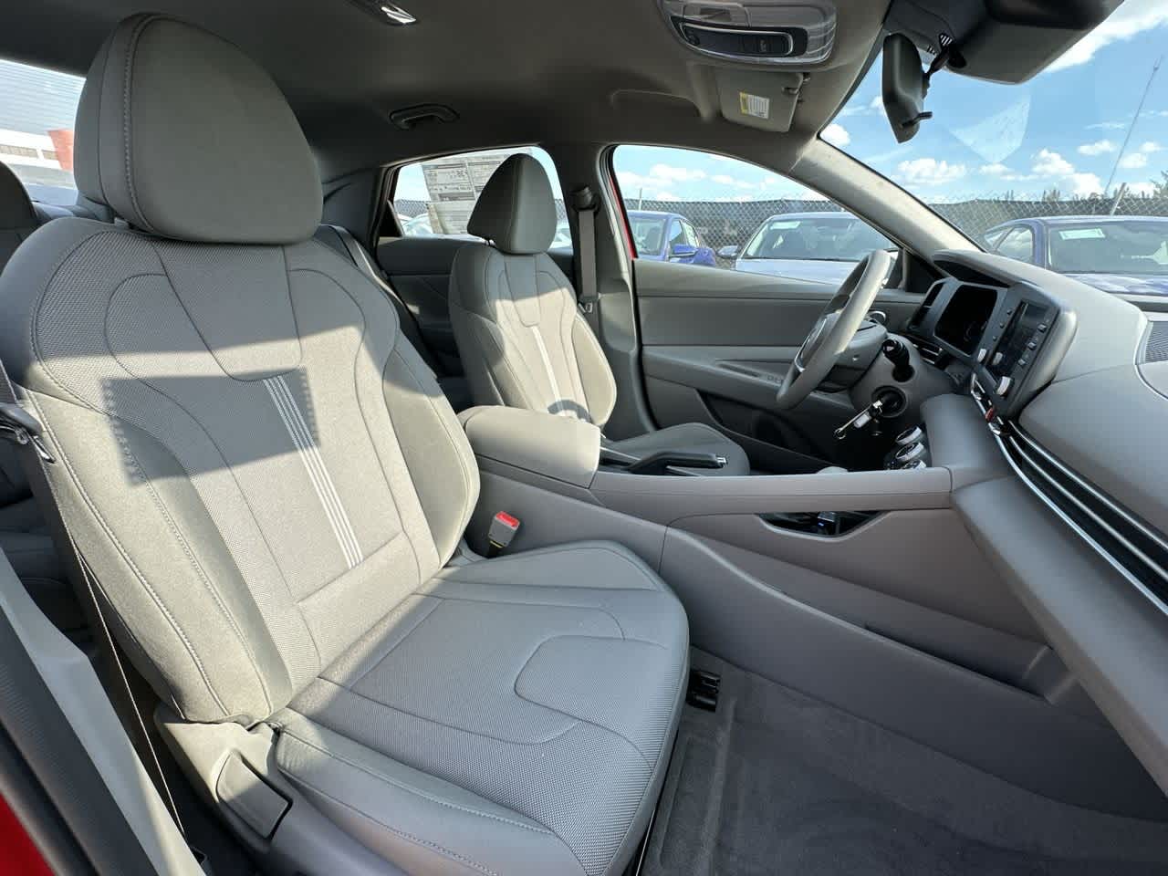 Thumbnail: 2025 Hyundai Elantra - 27