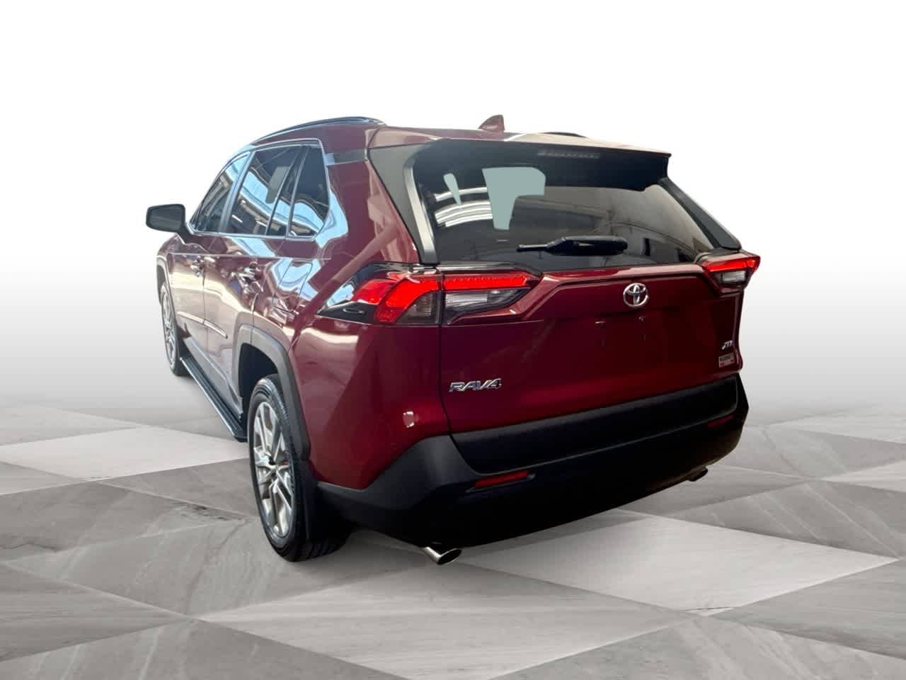 Thumbnail: 2022 Toyota RAV4 - 6