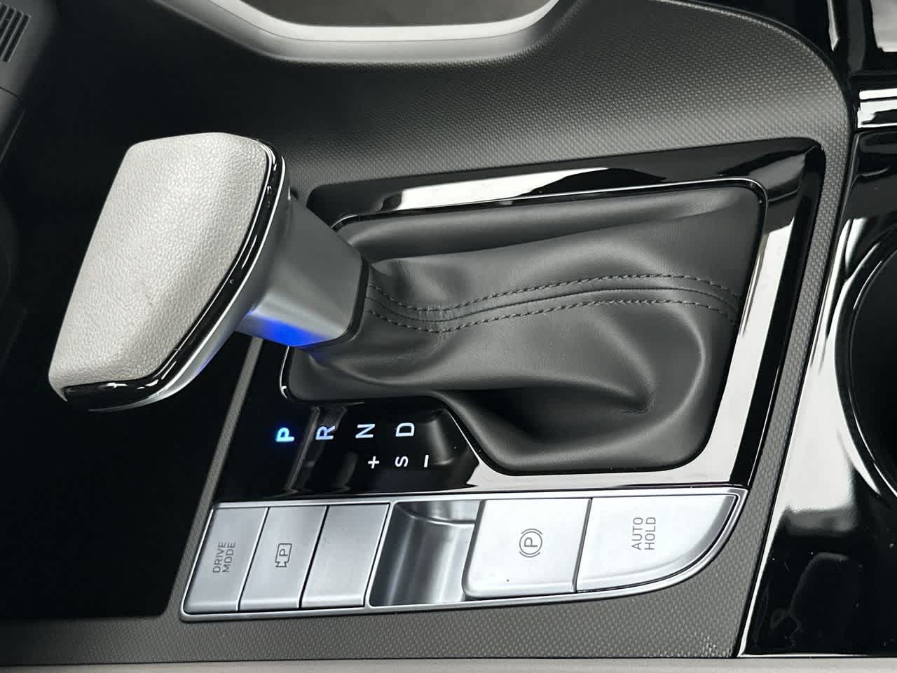 Thumbnail: 2025 Hyundai Elantra - 21