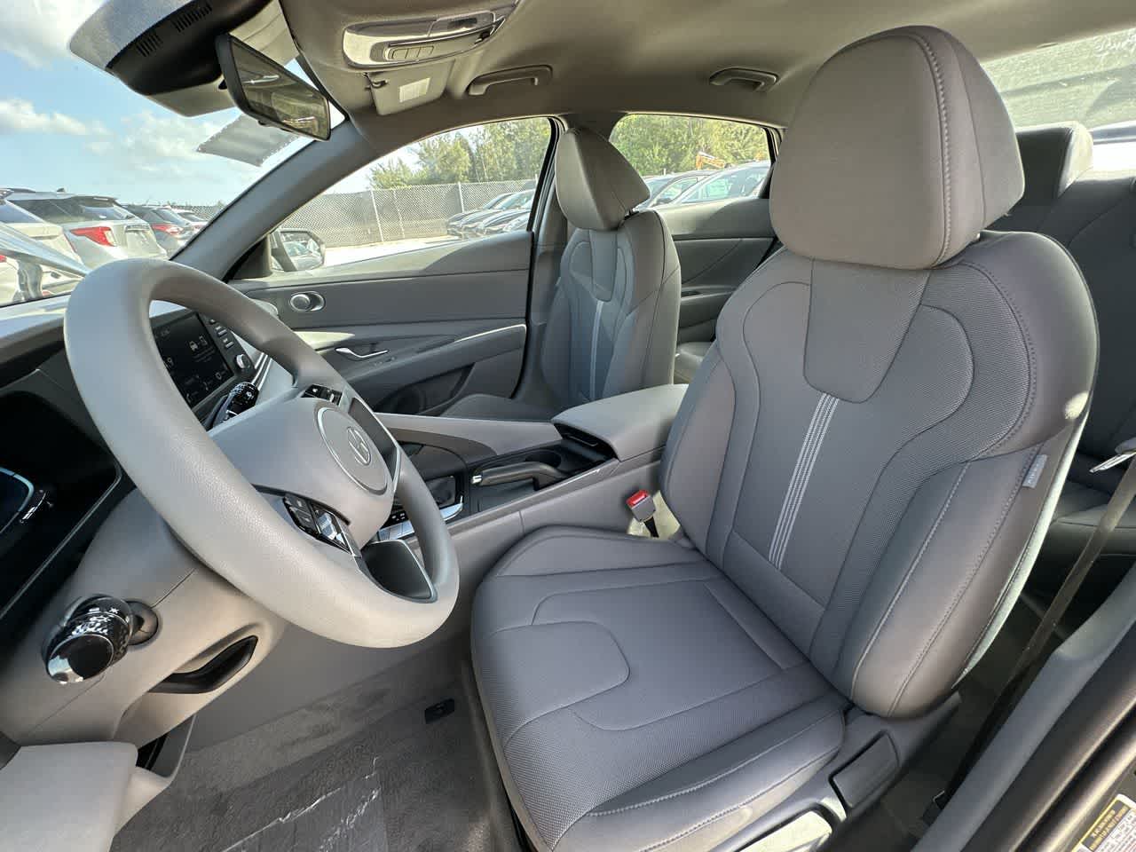 Thumbnail: 2025 Hyundai Elantra - 14