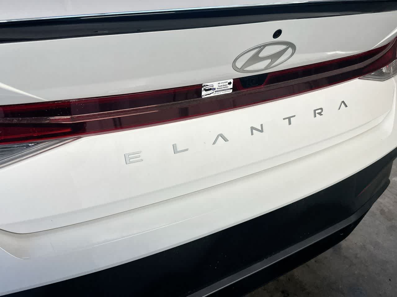 Thumbnail: 2026 Hyundai Elantra - 10