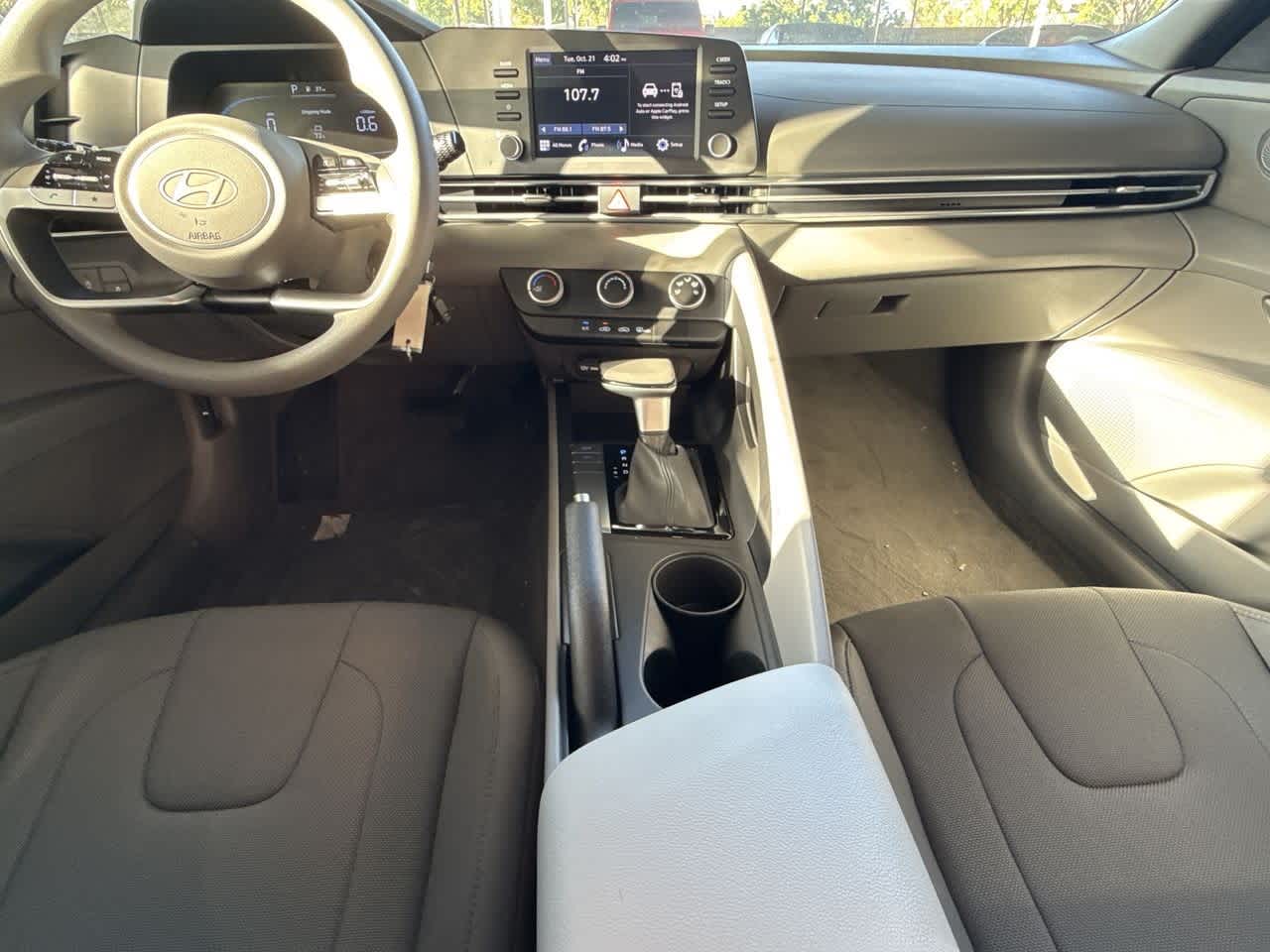 Thumbnail: 2025 Hyundai Elantra - 24