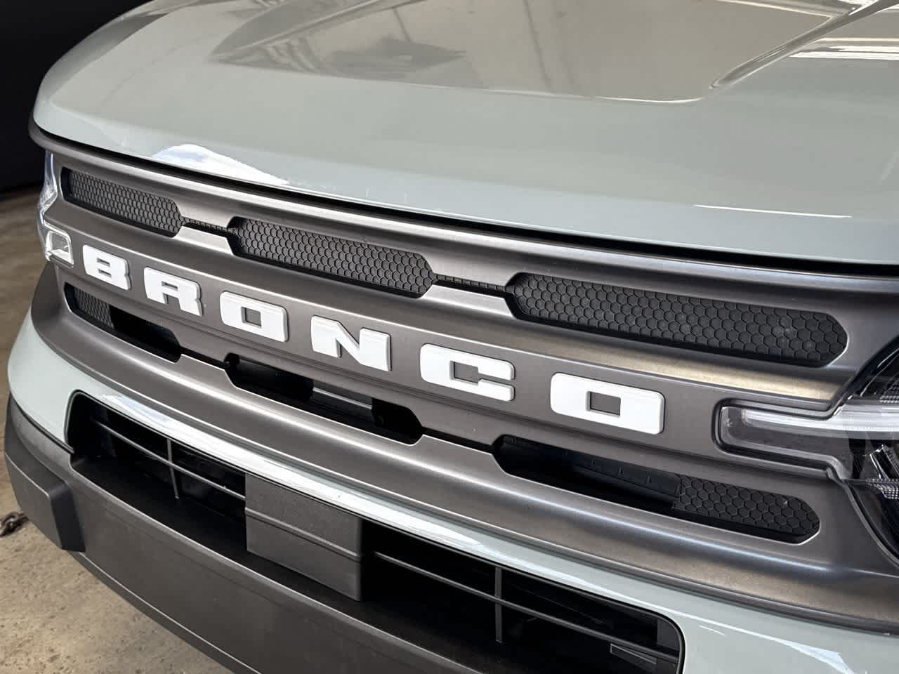 Thumbnail: 2022 Ford Bronco Sport - 10
