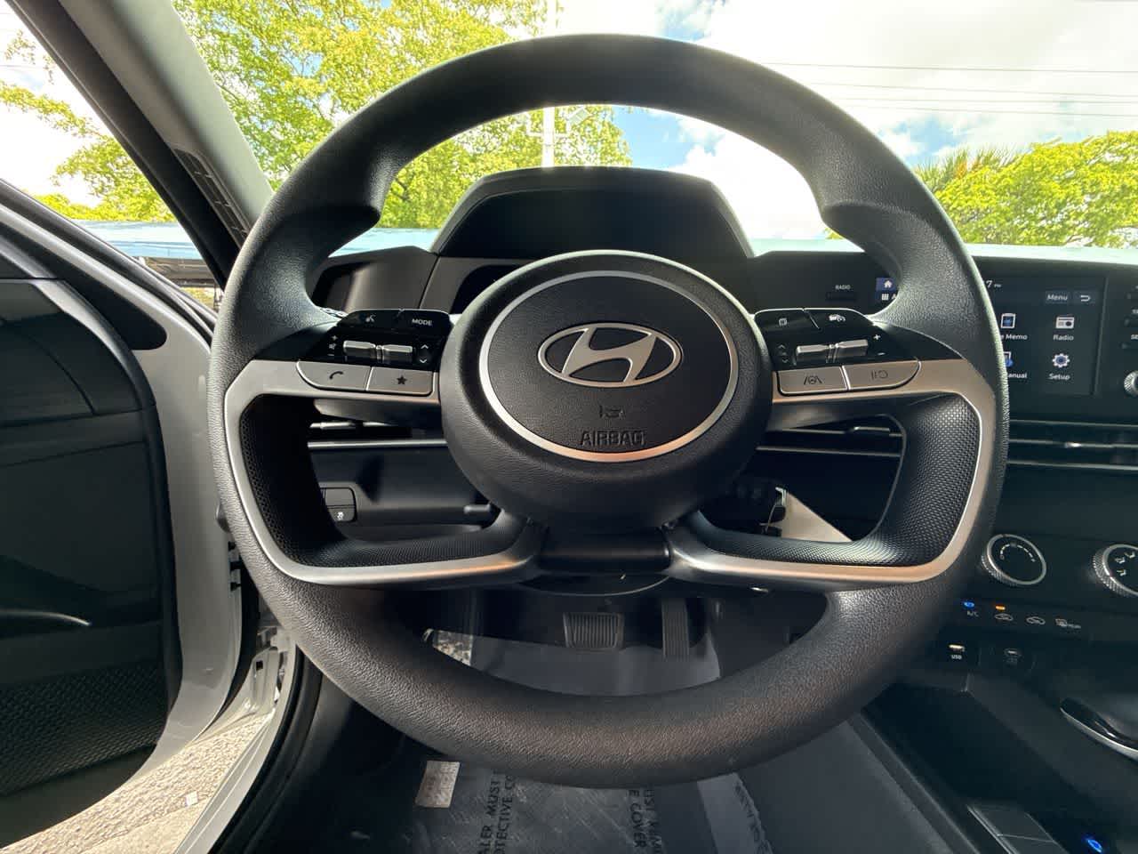 Thumbnail: 2025 Hyundai Elantra - 15