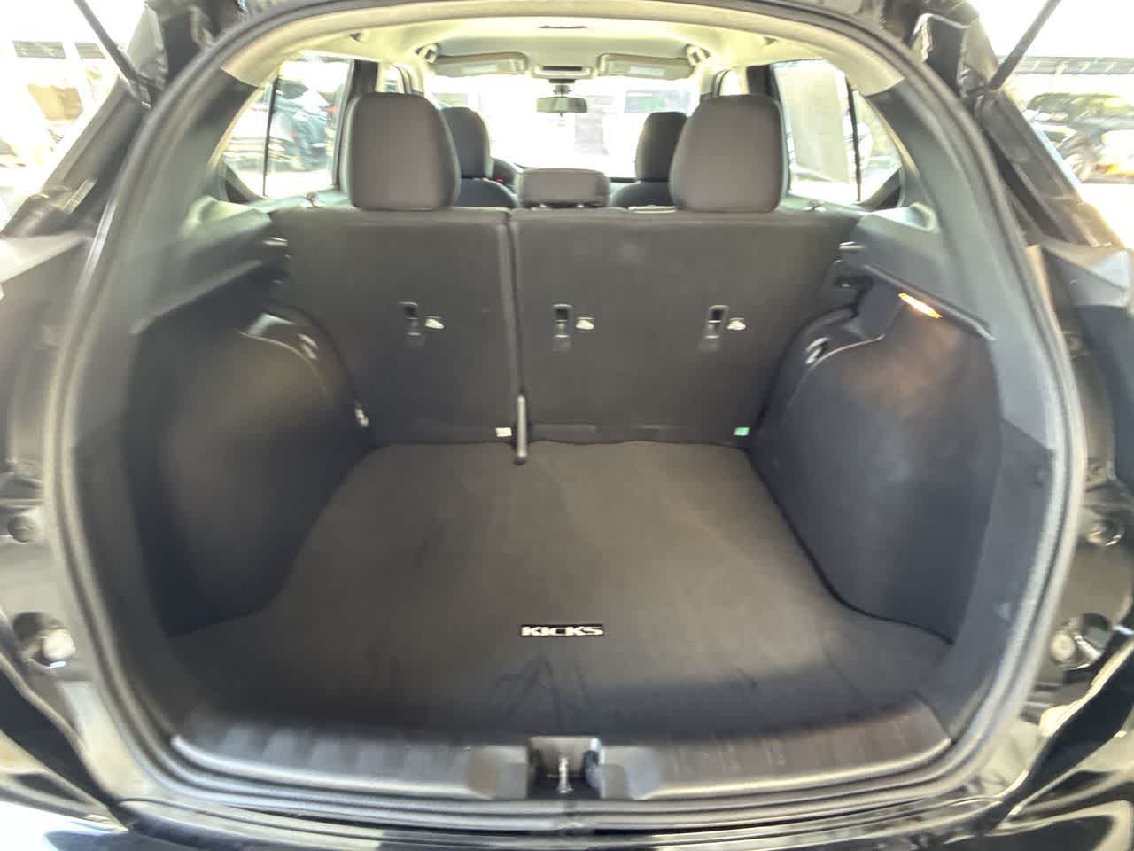 Thumbnail: 2023 Nissan Kicks - 25