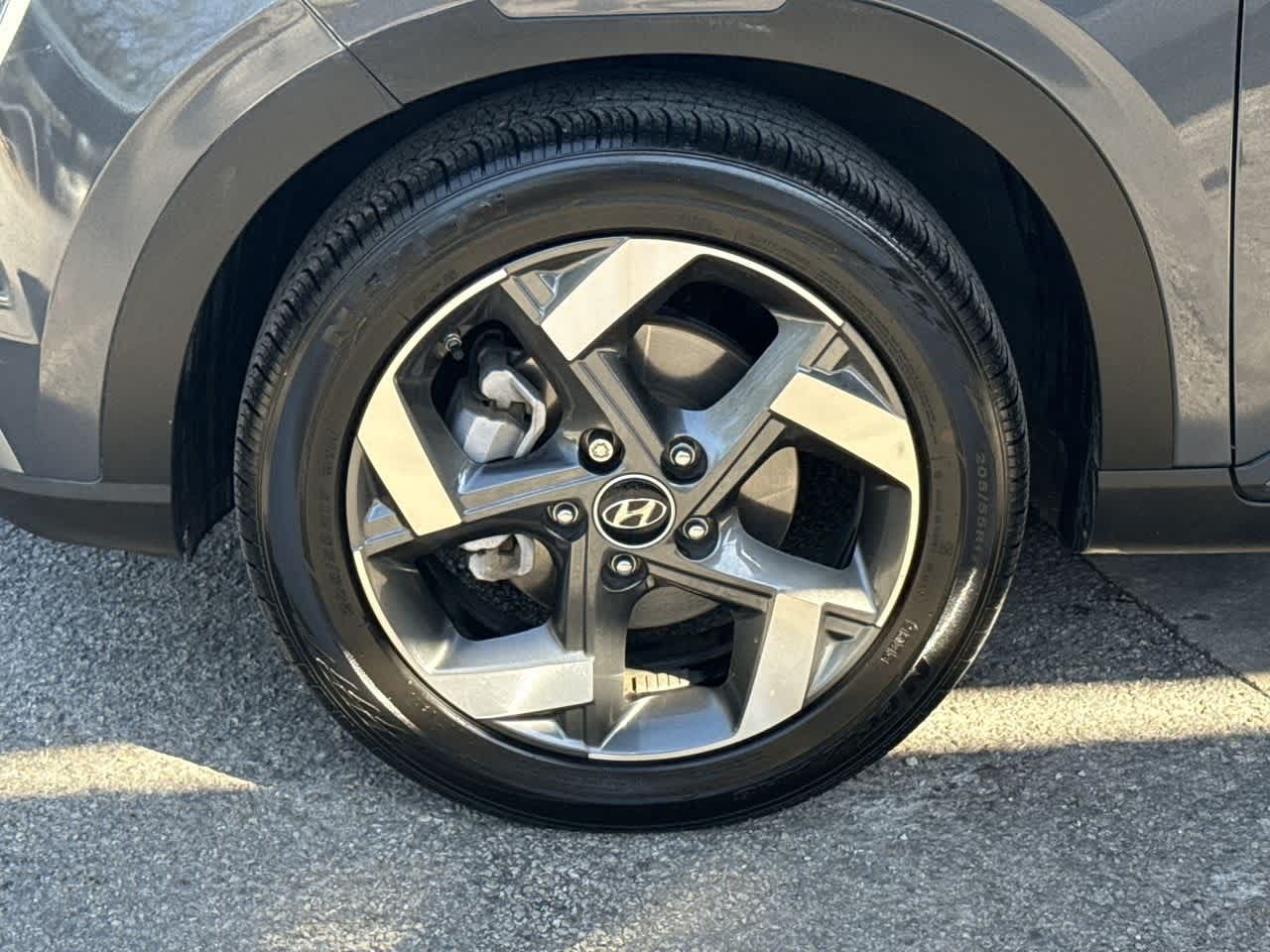 Thumbnail: 2023 Hyundai Venue - 11