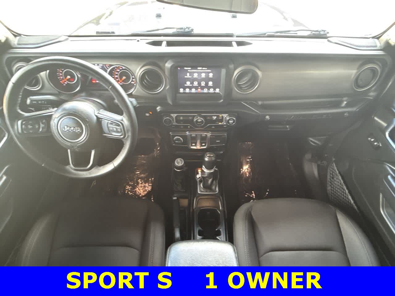 Thumbnail: 2022 Jeep Wrangler - 24