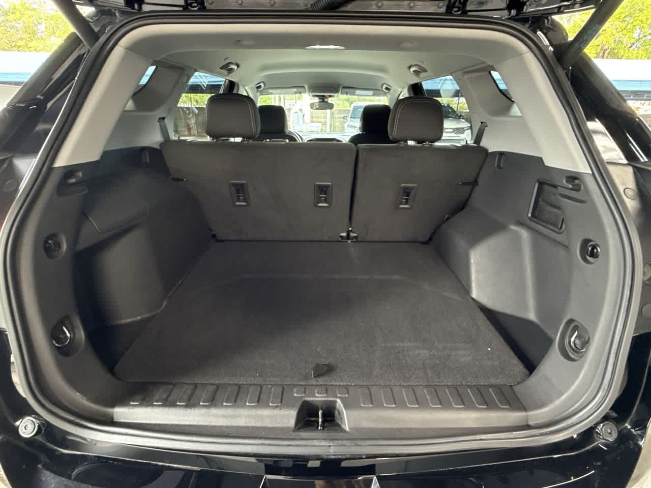 Thumbnail: 2022 GMC Terrain - 25