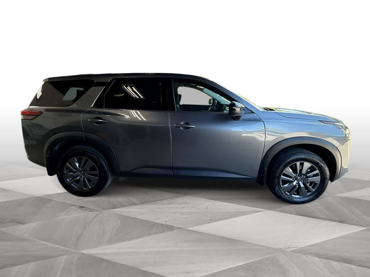 Thumbnail: 2024 Nissan Pathfinder - 9