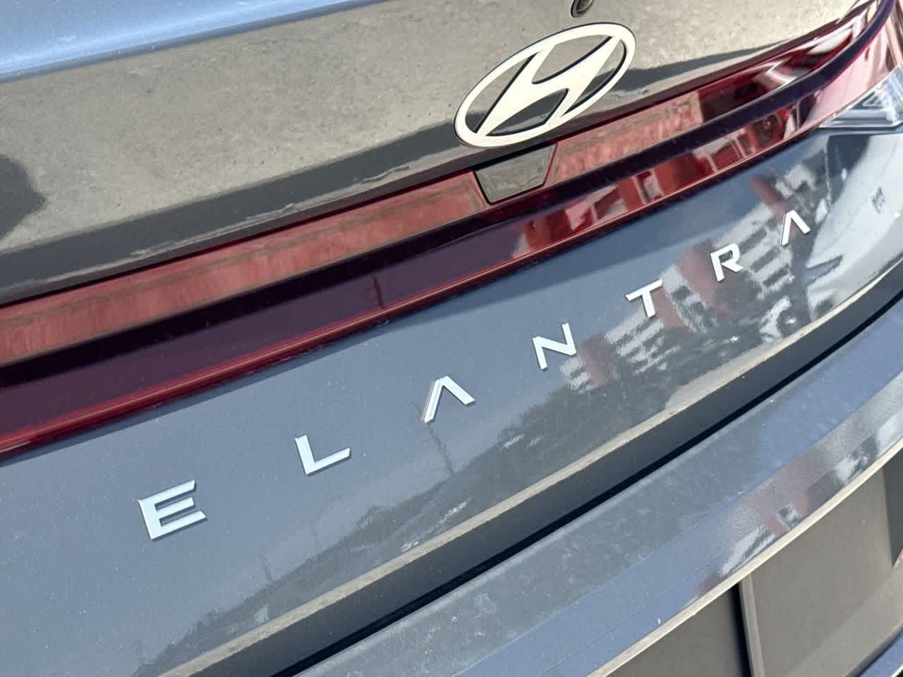 Thumbnail: 2025 Hyundai Elantra - 10