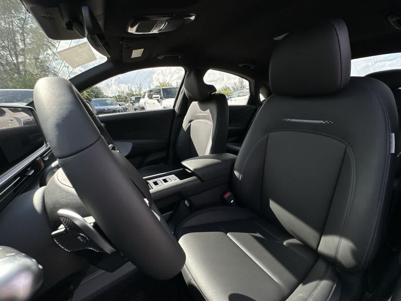 Thumbnail: 2025 Hyundai Ioniq 6 - 14