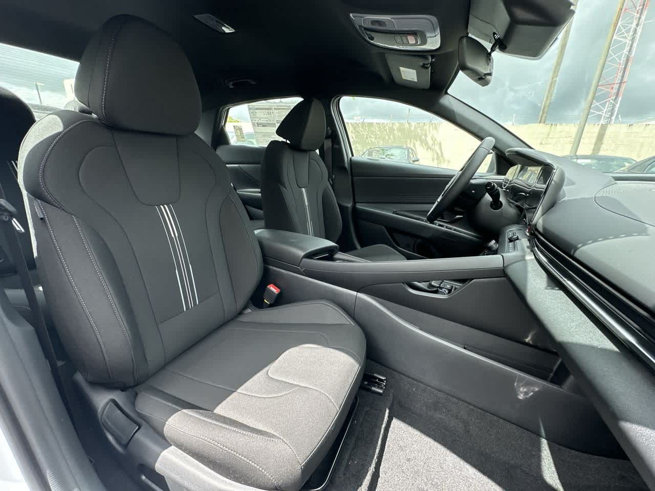 Thumbnail: 2025 Hyundai Elantra - 27