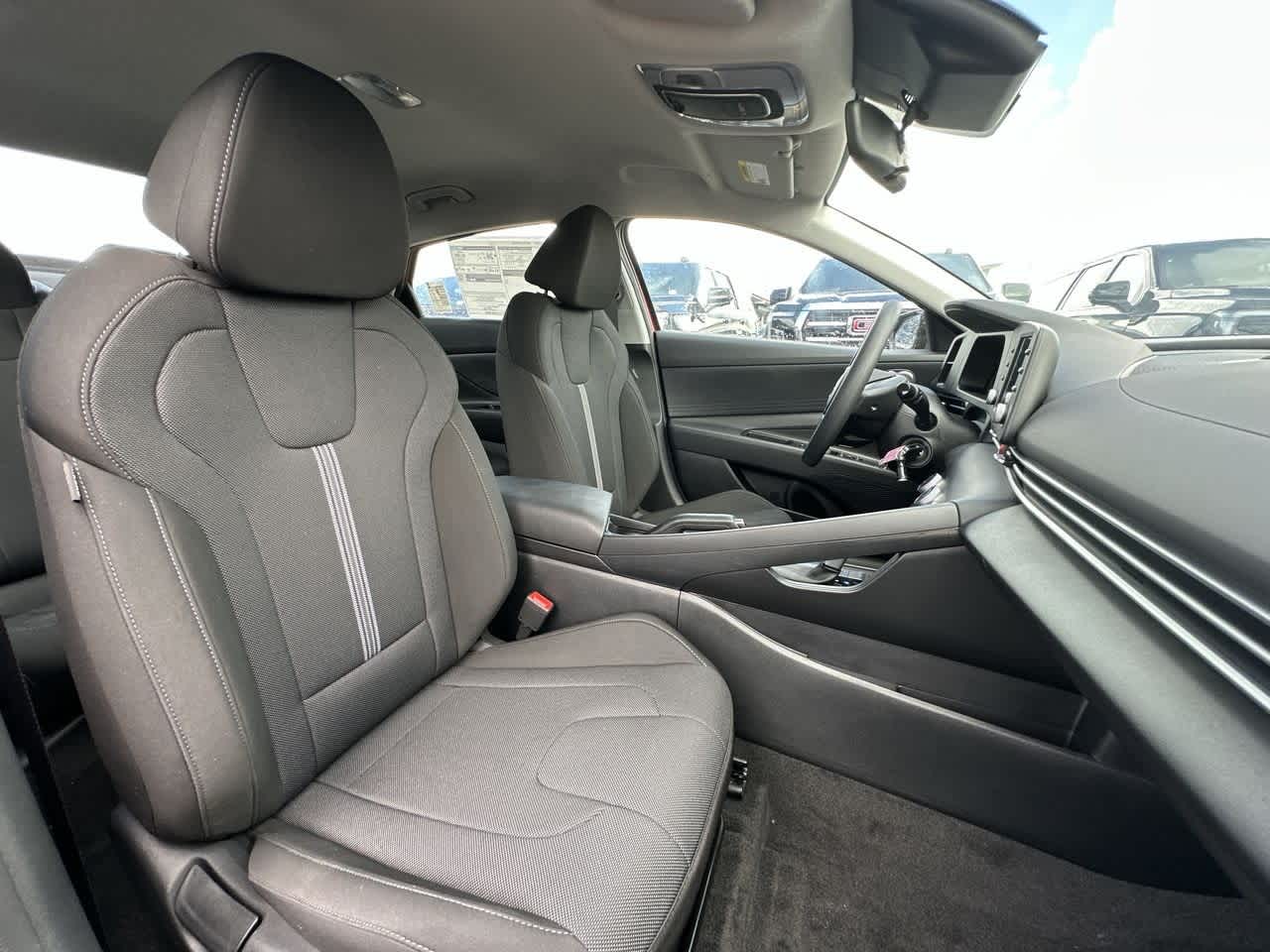 Thumbnail: 2025 Hyundai Elantra - 27