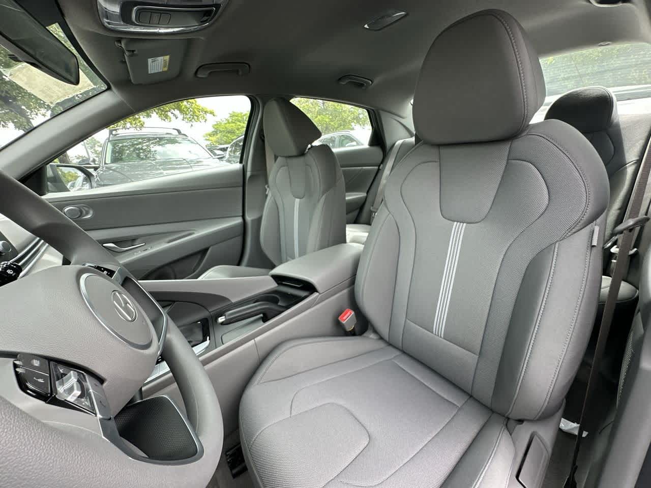 Thumbnail: 2025 Hyundai Elantra - 14