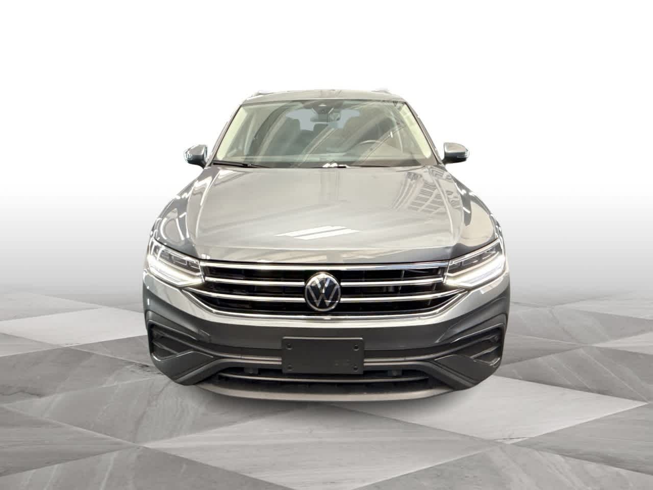 Thumbnail: 2024 Volkswagen Tiguan - 3