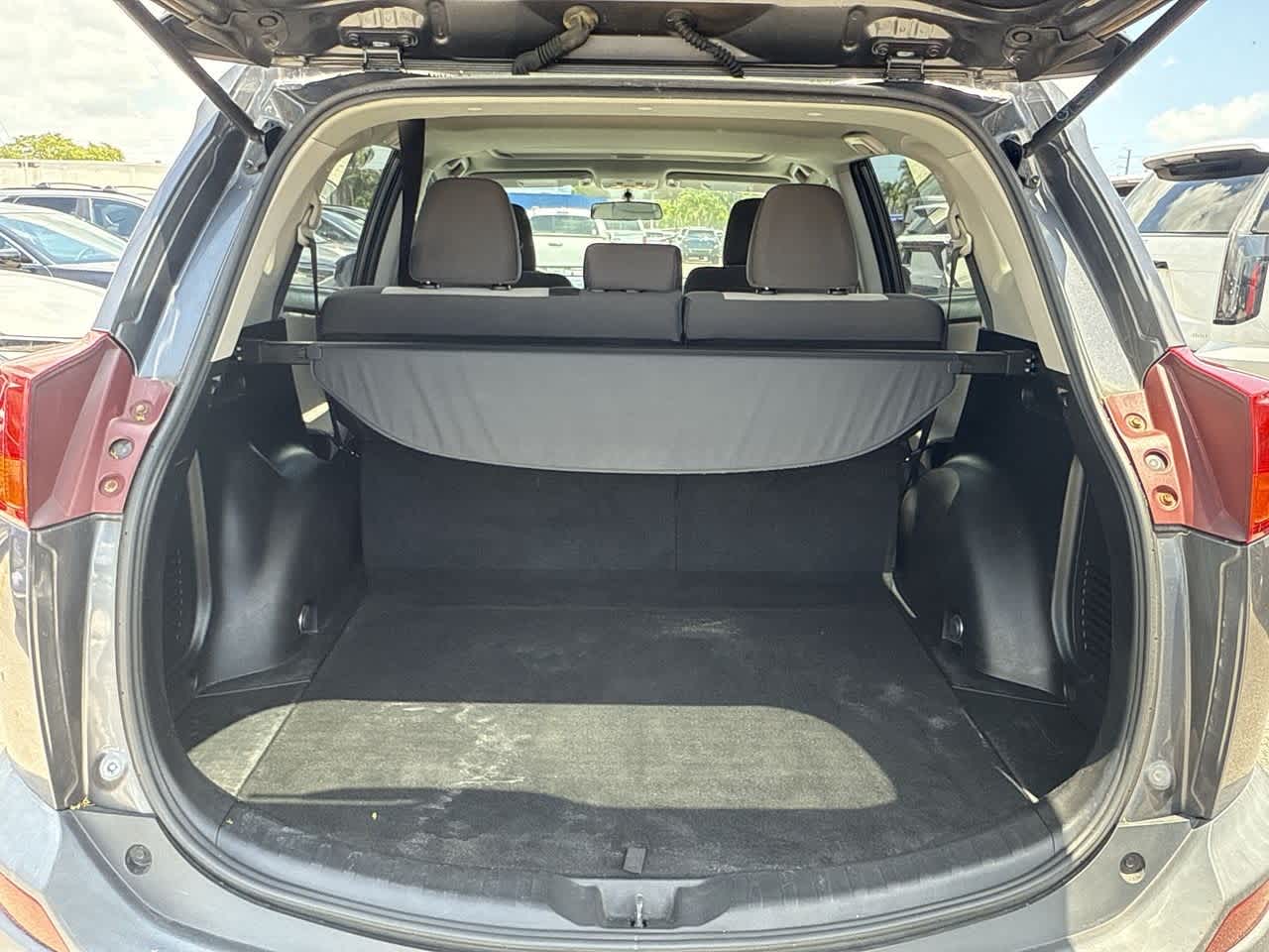 2014 Toyota RAV4 XLE 25