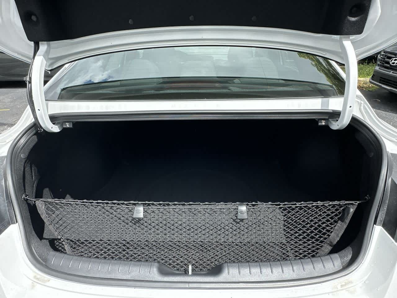 Thumbnail: 2025 Hyundai Elantra - 25