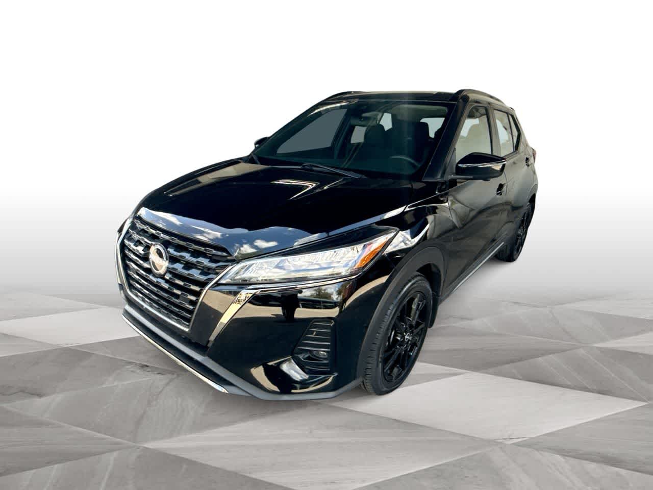 Thumbnail: 2023 Nissan Kicks - 4