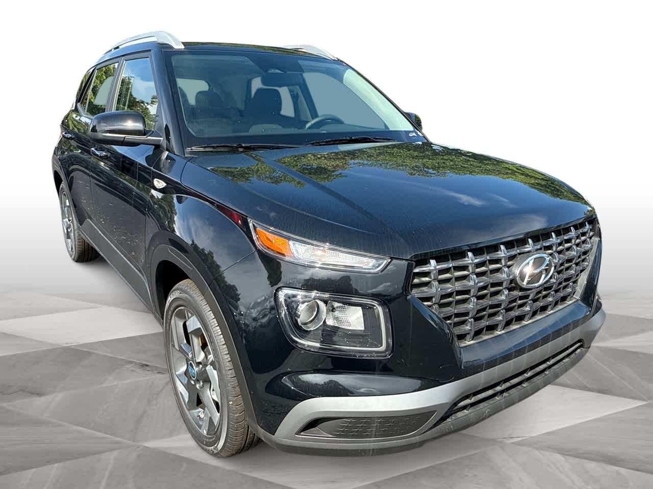 Thumbnail: 2025 Hyundai Venue - 2