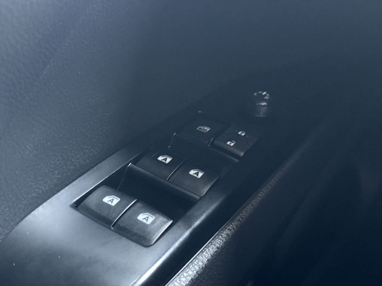 Thumbnail: 2019 Toyota Camry - 17