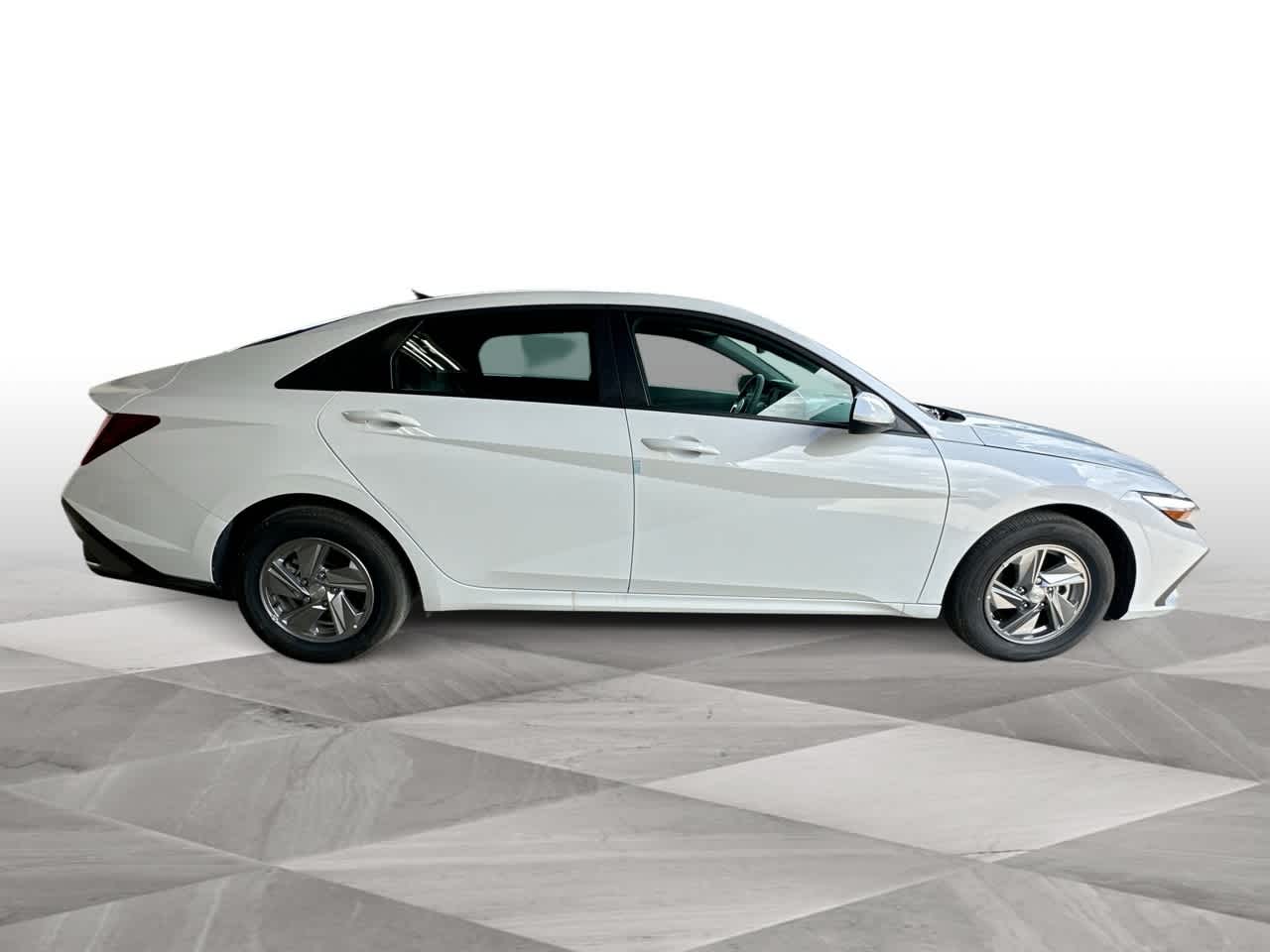 Thumbnail: 2025 Hyundai Elantra - 9