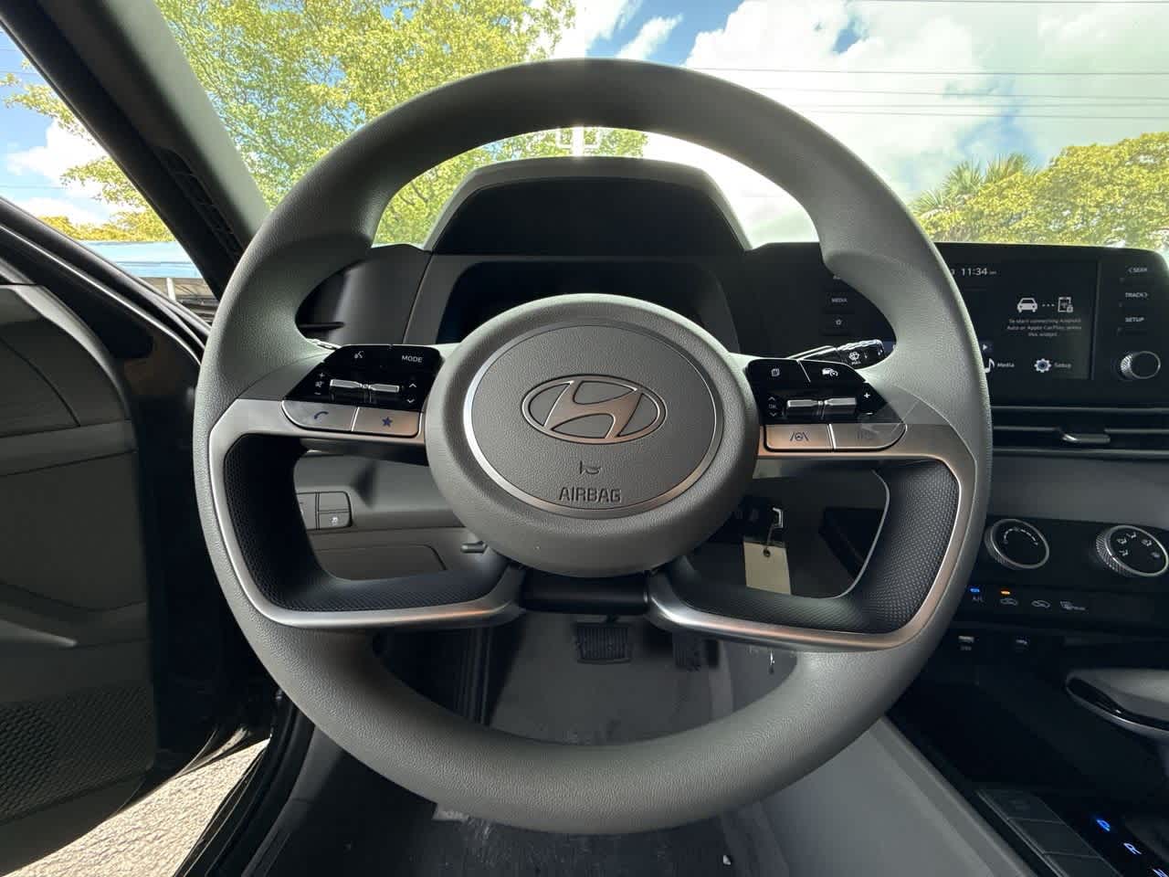 Thumbnail: 2025 Hyundai Elantra - 15