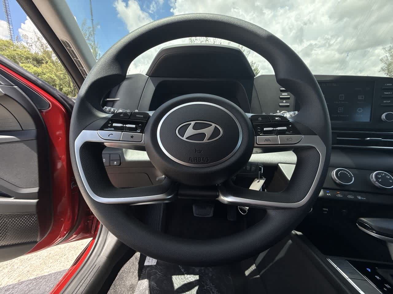 Thumbnail: 2025 Hyundai Elantra - 15