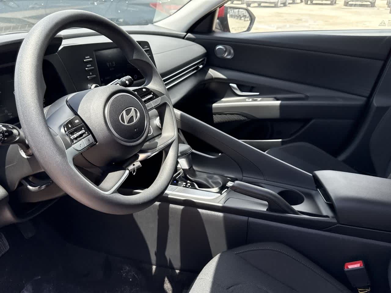 Thumbnail: 2025 Hyundai Elantra - 13