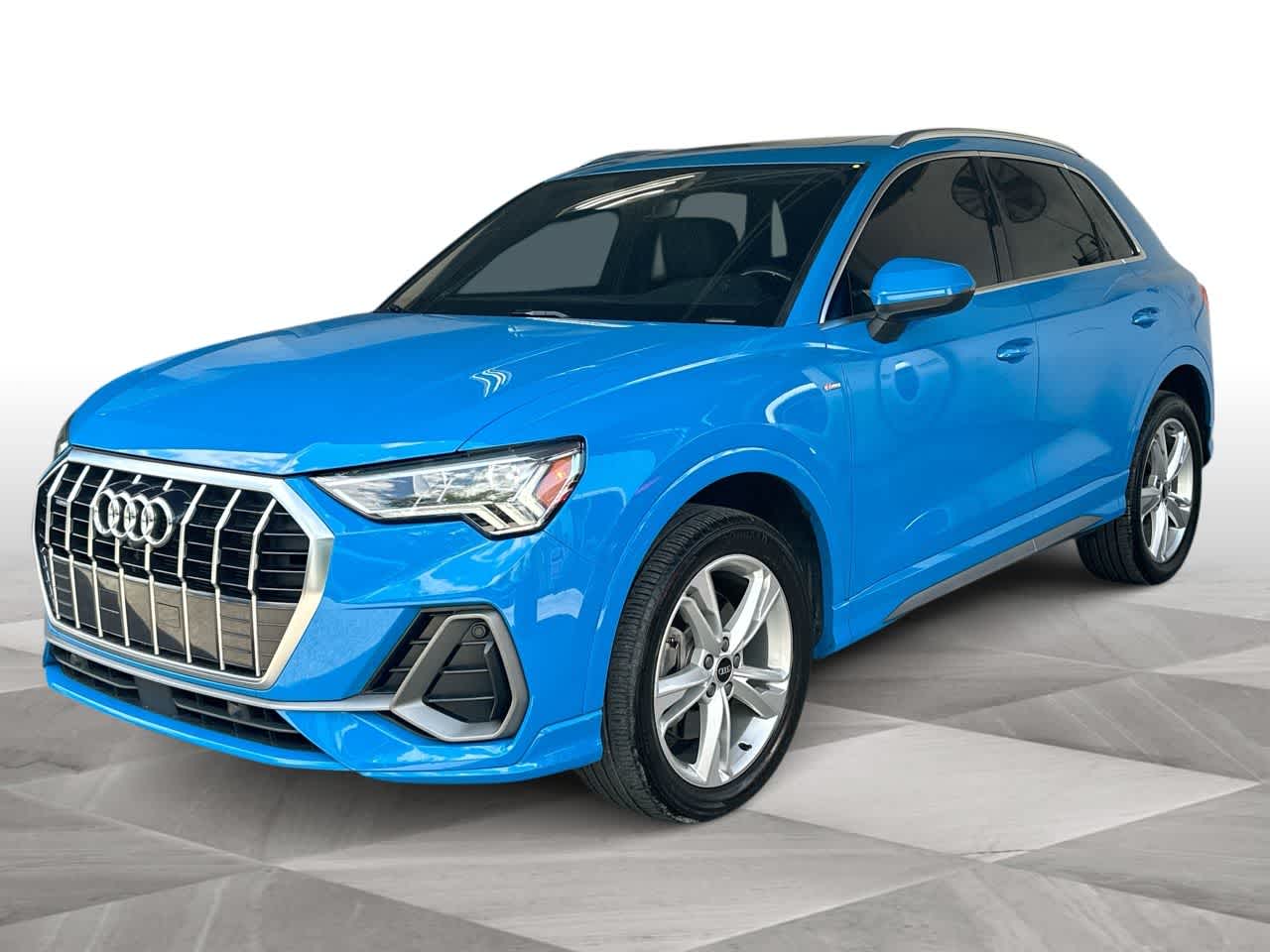 Thumbnail: 2022 Audi Q3 - 4