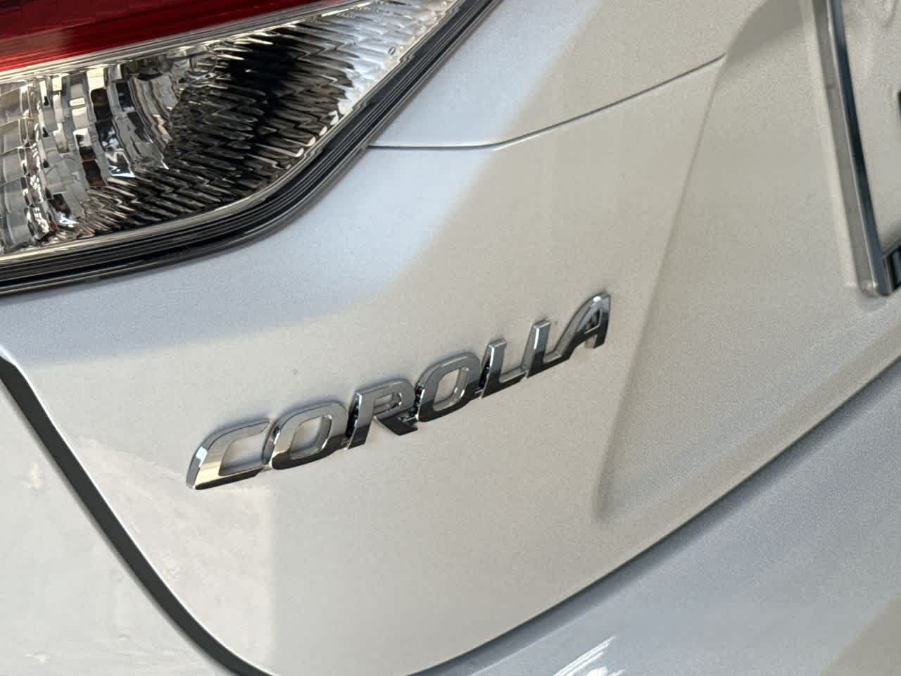 Thumbnail: 2025 Toyota Corolla - 10