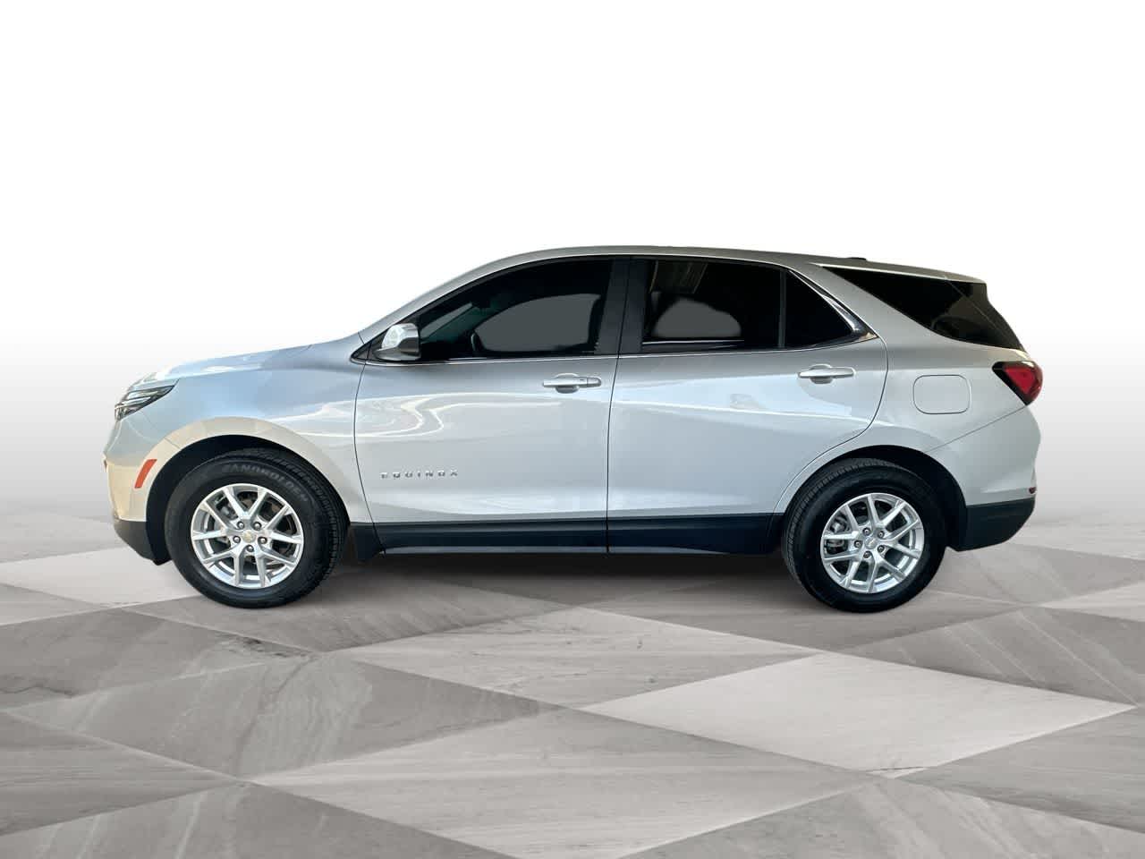 Thumbnail: 2022 Chevrolet Equinox - 5